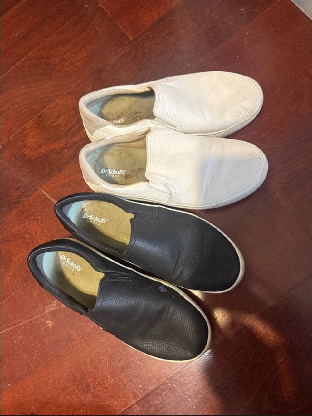 Dr Scholl’s black and white slip on sneakers size 10 
Snakeskin print
2 pairs